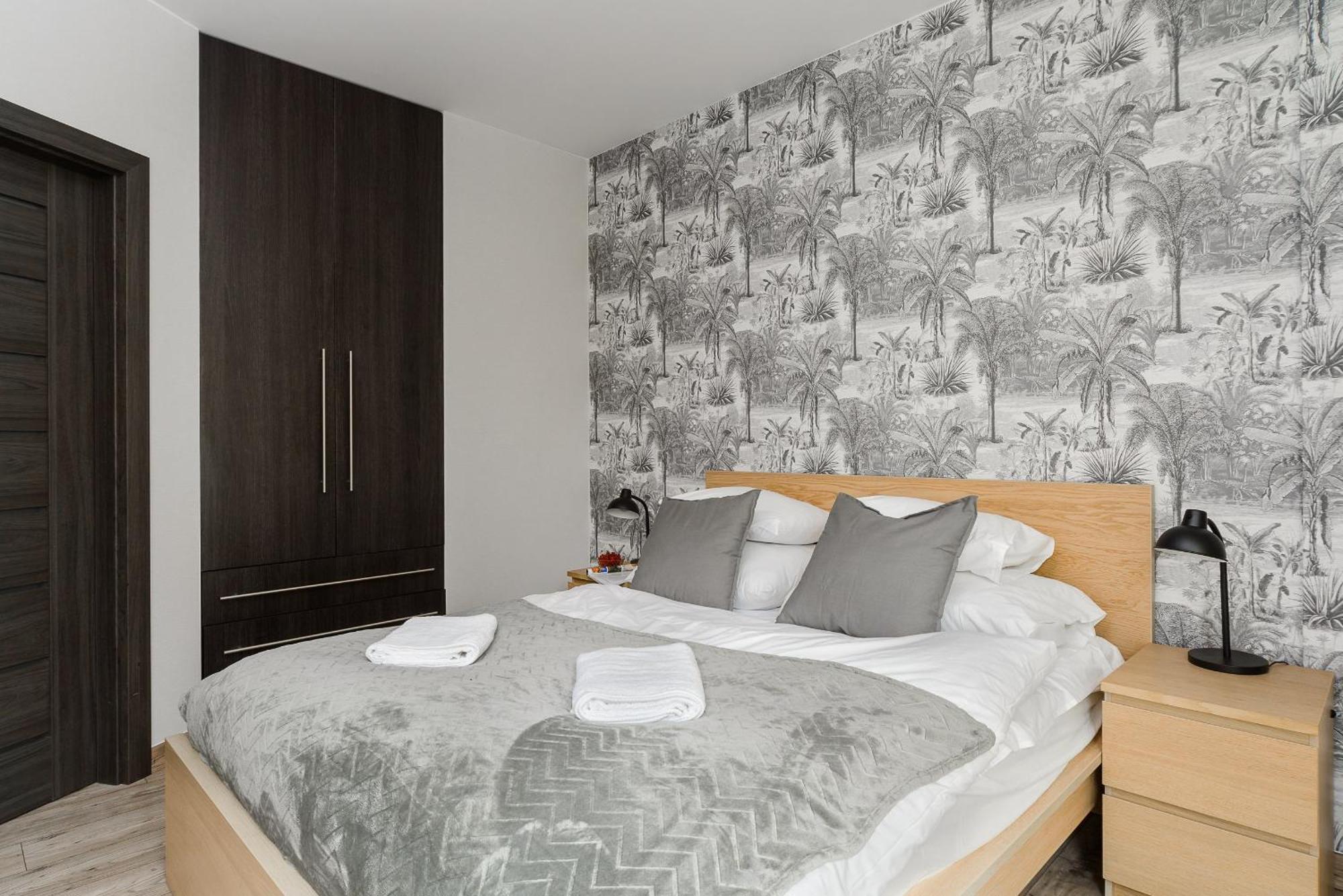 P&O Serviced Apartments Siedmiogrodzka III Varsovia Exterior foto